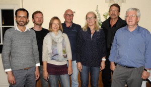 Pejan Bamerni (von links), Jan-Paul Elchlepp, Katrin Martens, Alexander Gromann-Bross, Christiane Huck-Sofer, Hans-Christian Voss und Bernhold Baumgartner bilden den Vorstand des neu gegründeten Freundeskreis Asyl Vereins